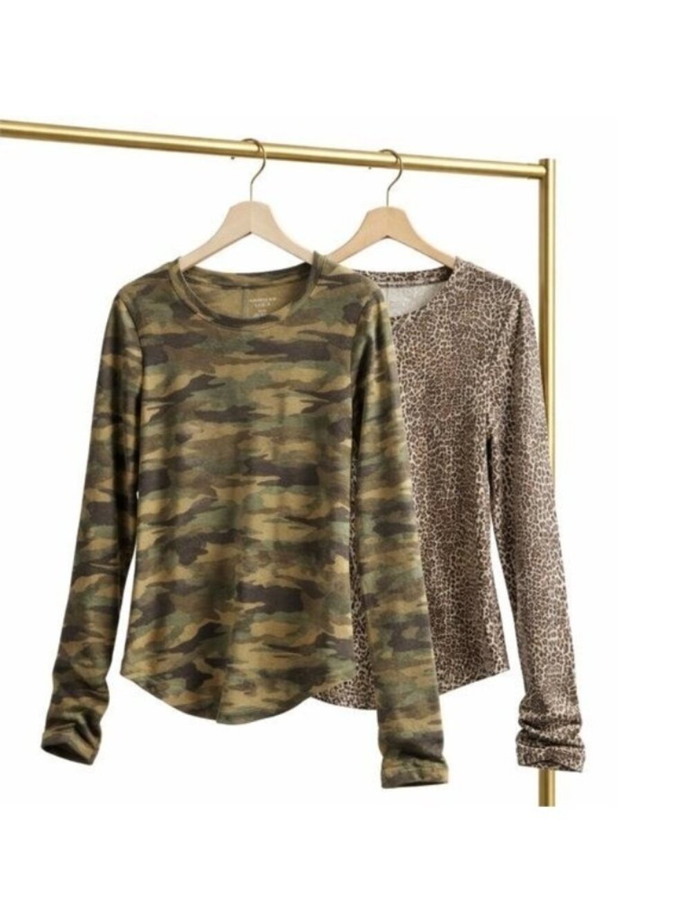 🛍 American Eagle Long Sleeve Cozy Crew Neck T-Shirts Set Of 2 Leopard / Camo